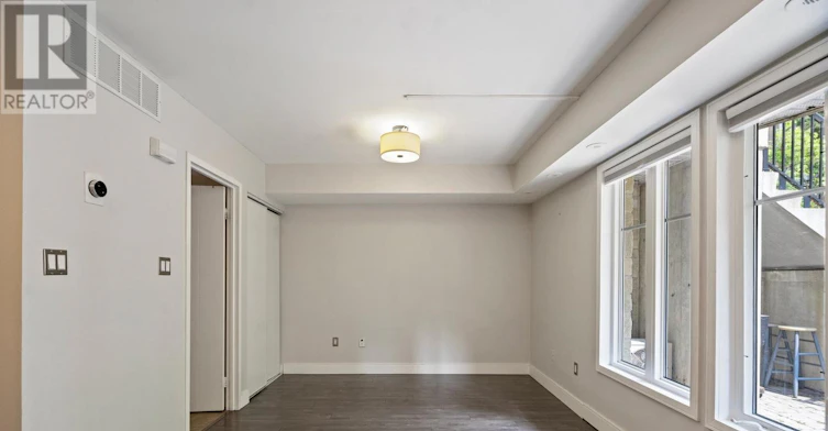 1222-21 Pirandello Street, Toronto, ON, M6K 3P4 - 4