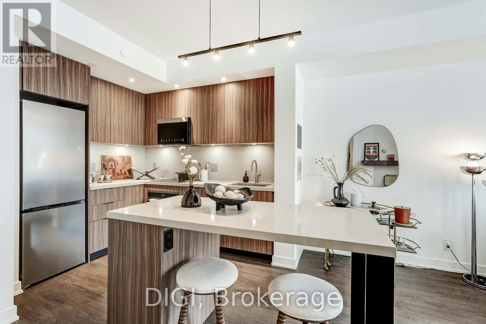 Q702-120 Ontario Street, Toronto, ON, M5A 1C4 - 6
