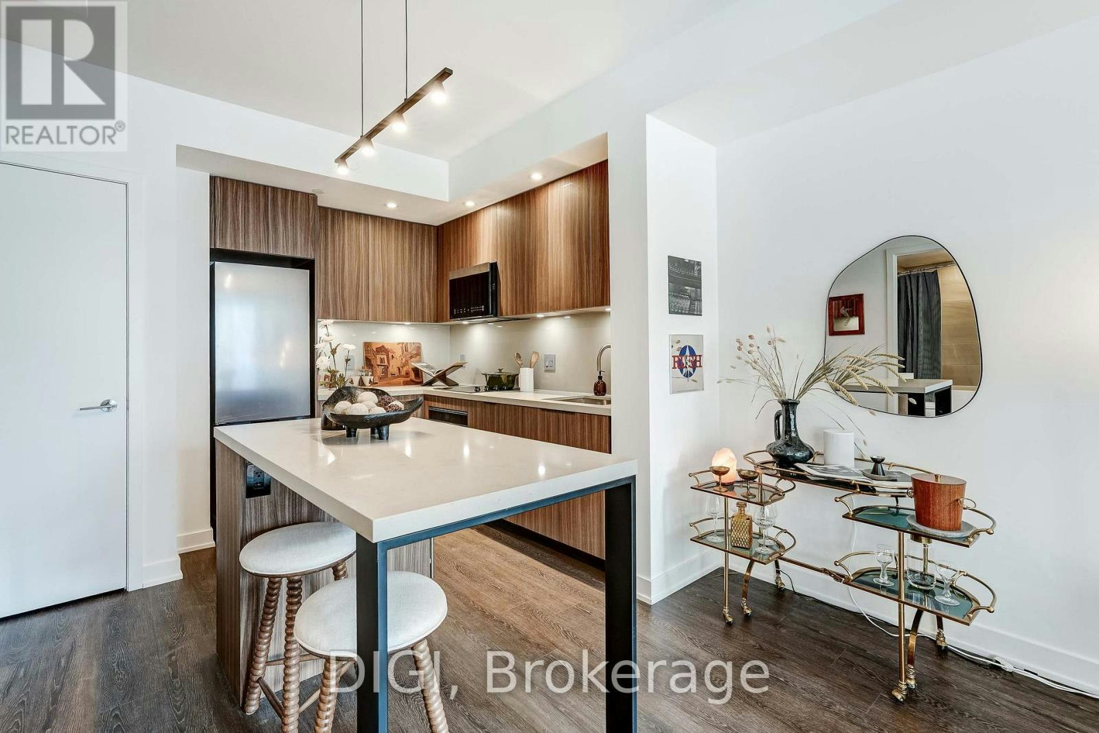 Q702-120 Ontario Street, Toronto, ON, M5A 1C4 - 3