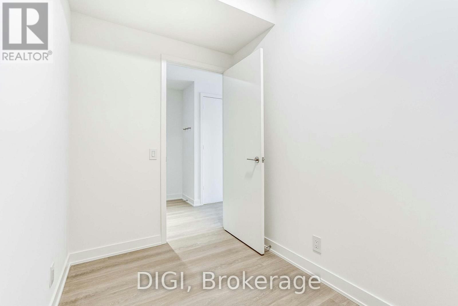 Q820-120 Ontario Street, Toronto, ON, M5A 1C4 - 16