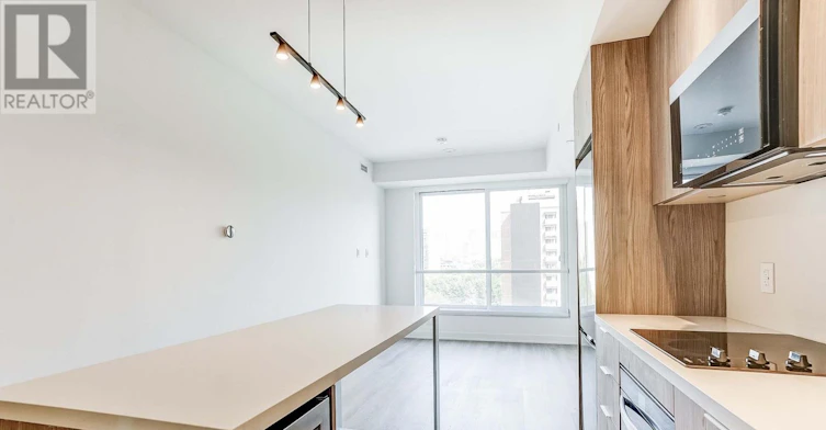Q820-120 Ontario Street, Toronto, ON, M5A 1C4 - 2