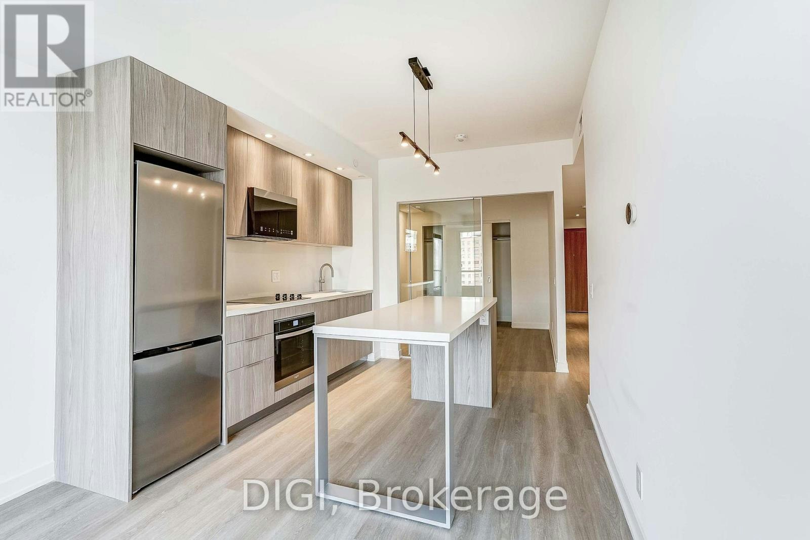 Q820-120 Ontario Street, Toronto, ON, M5A 1C4 - 4