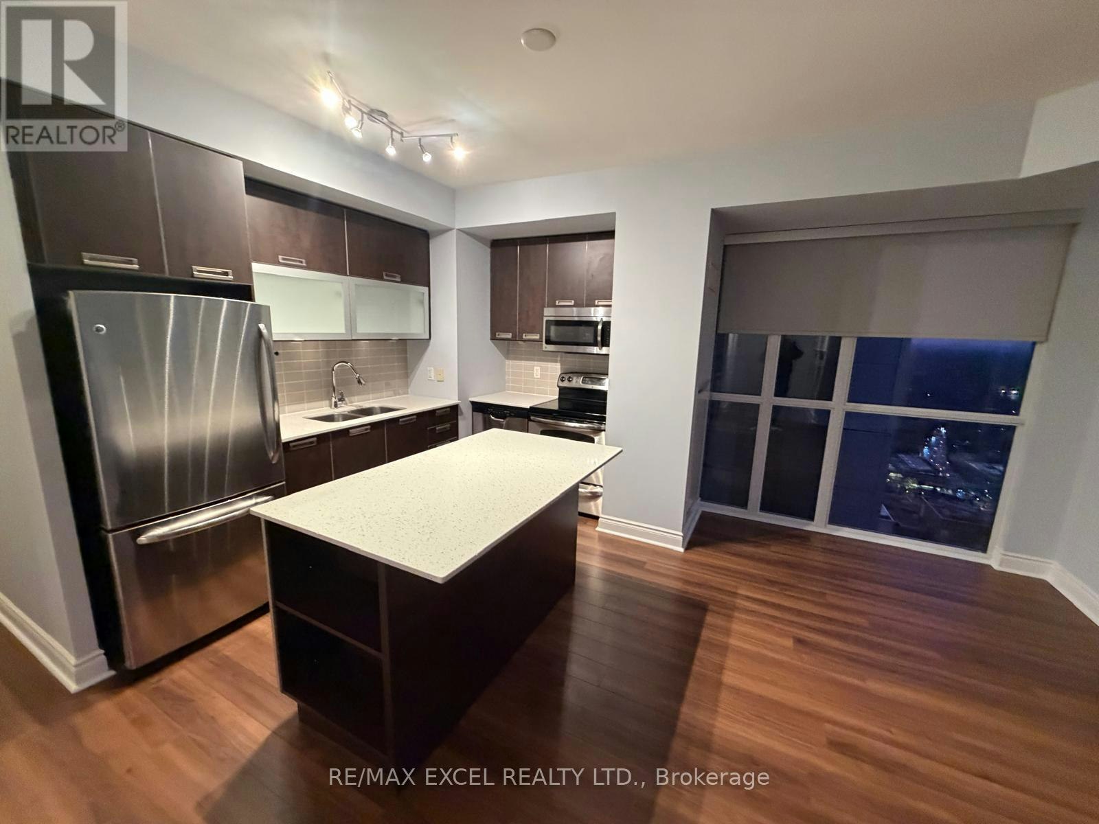 4201-28 Ted Rogers Way, Toronto, ON, M4Y 2W7 - 5