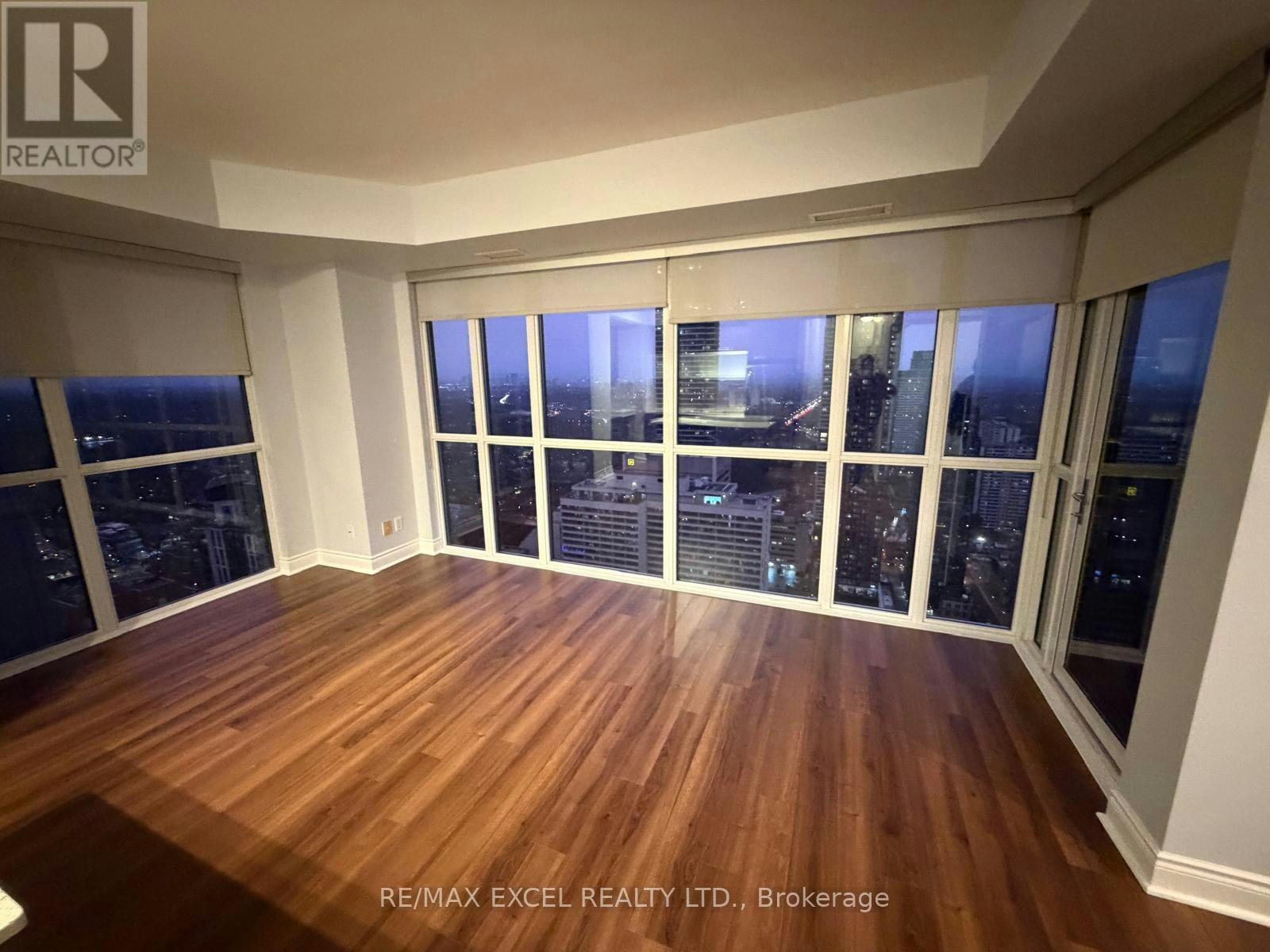 4201-28 Ted Rogers Way, Toronto, ON, M4Y 2W7