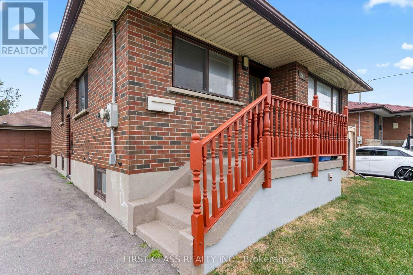 284 Jackson Avenue, Oshawa, ON, L1H 3C5