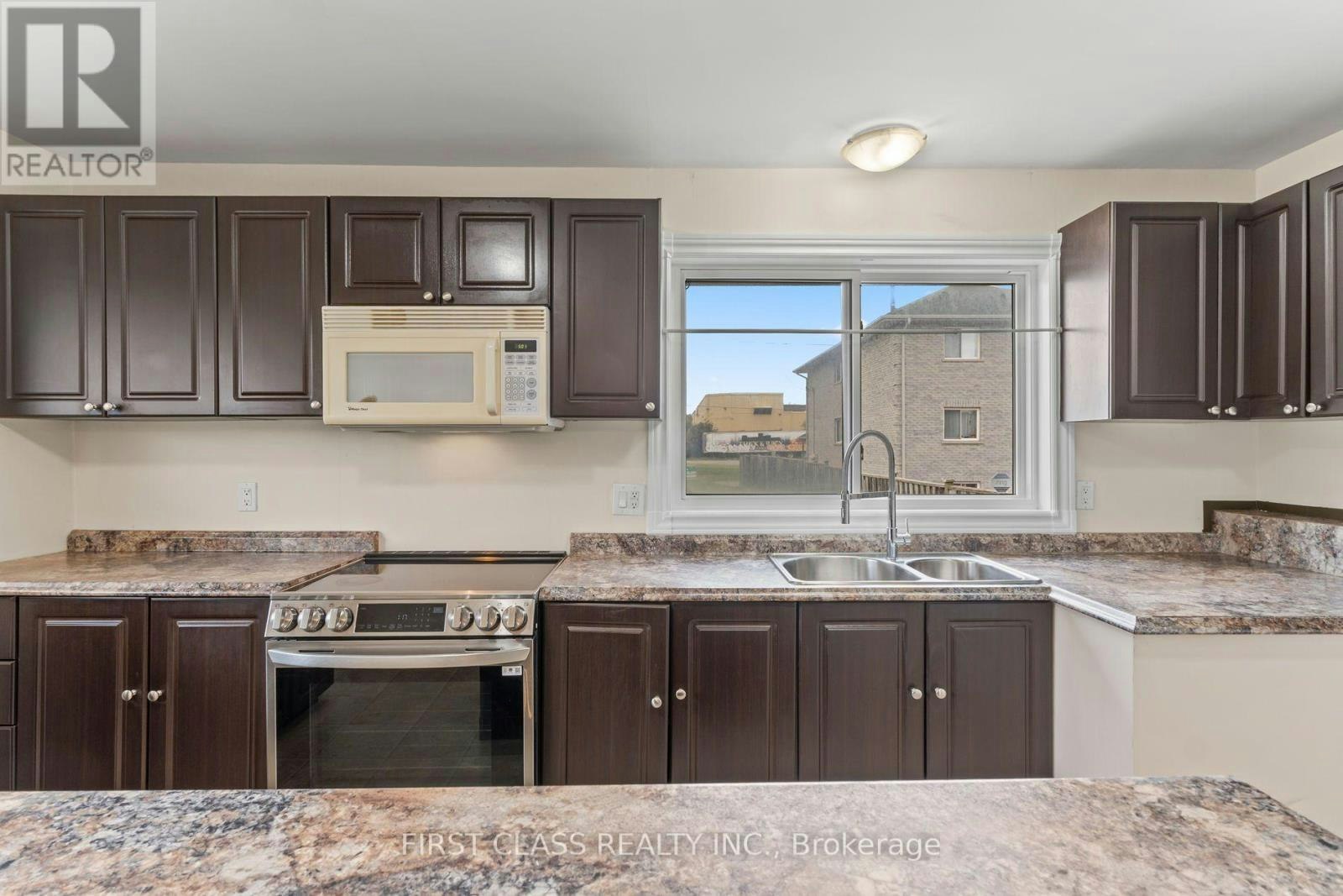 284 Jackson Avenue, Oshawa, ON, L1H 3C5 - 9