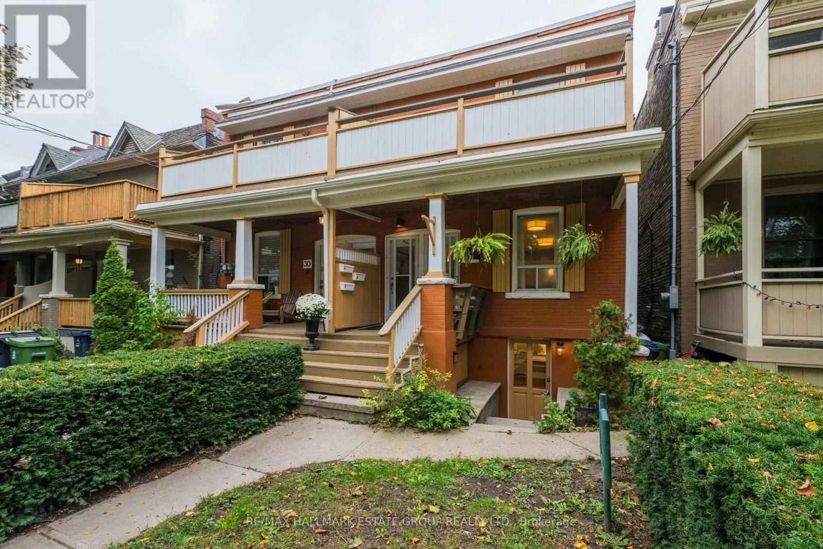 32 Ashdale Avenue, Toronto, ON, M4L 2Y7