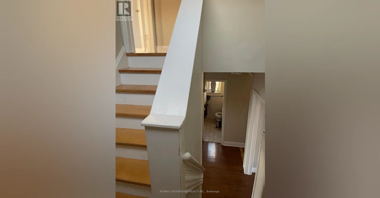 MAIN Floor & 2nd Floor 56 Harris Park Drive, Toronto, ON, M1L 3A7 - 4