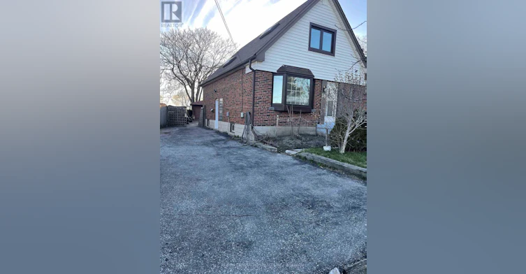 MAIN Floor & 2nd Floor 56 Harris Park Drive, Toronto, ON, M1L 3A7