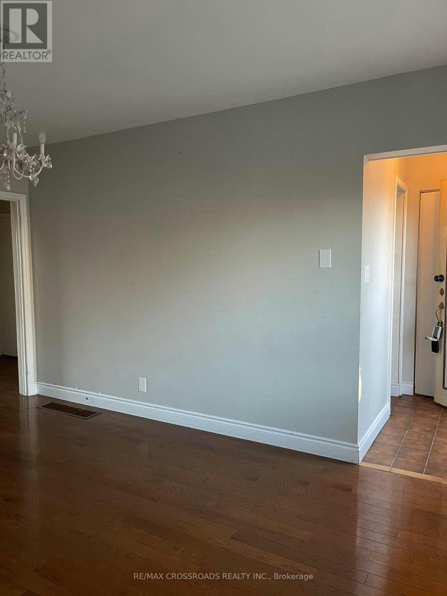 MAIN Floor & 2nd Floor 56 Harris Park Drive, Toronto, ON, M1L 3A7 - 9