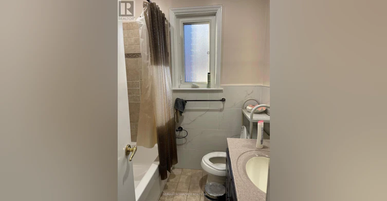 MAIN Floor & 2nd Floor 56 Harris Park Drive, Toronto, ON, M1L 3A7 - 11