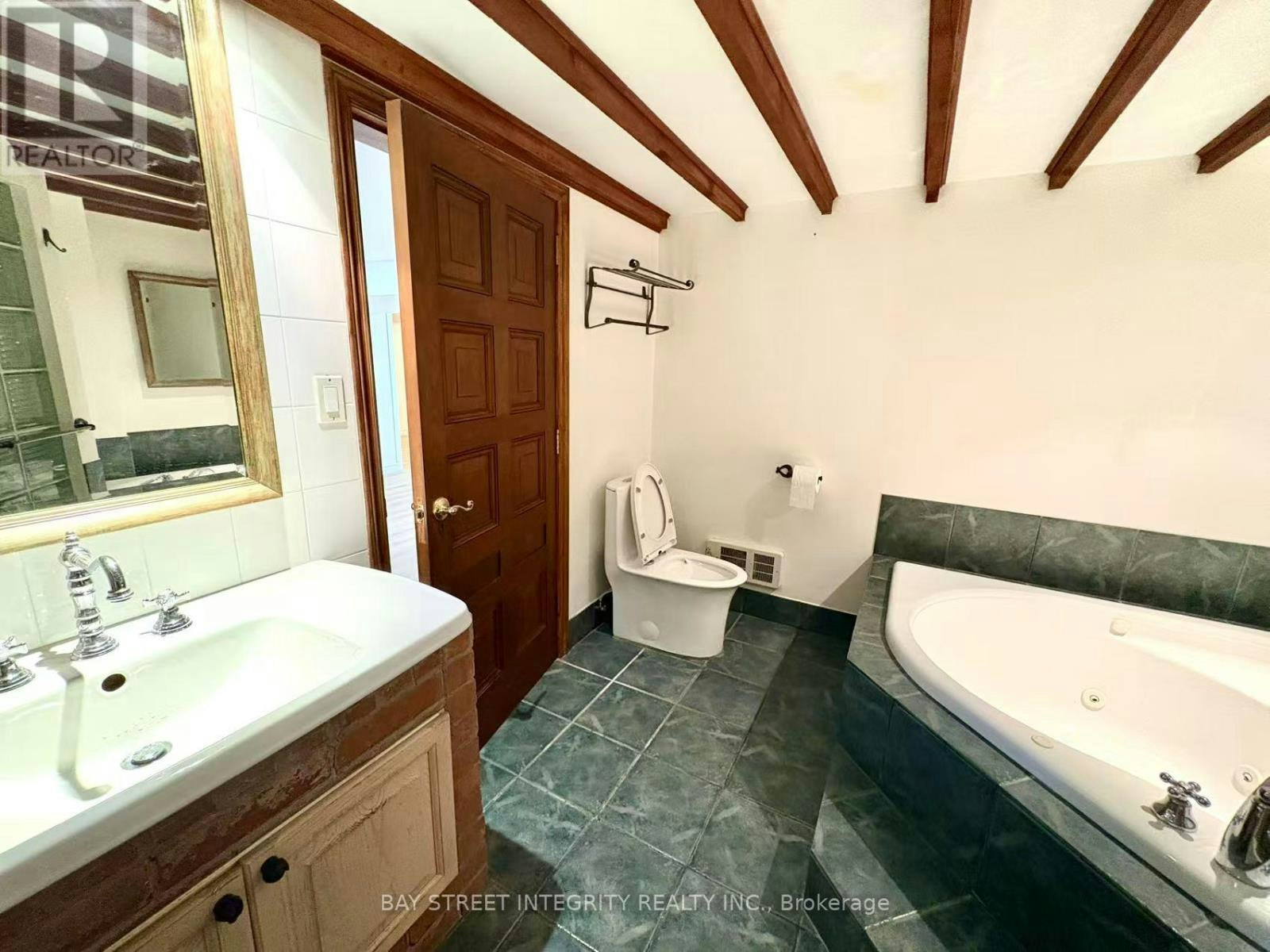 BASEMENT - BASEMENT-18 Leisure Lane, Richmond Hill, ON, L4C 4W8 - 19