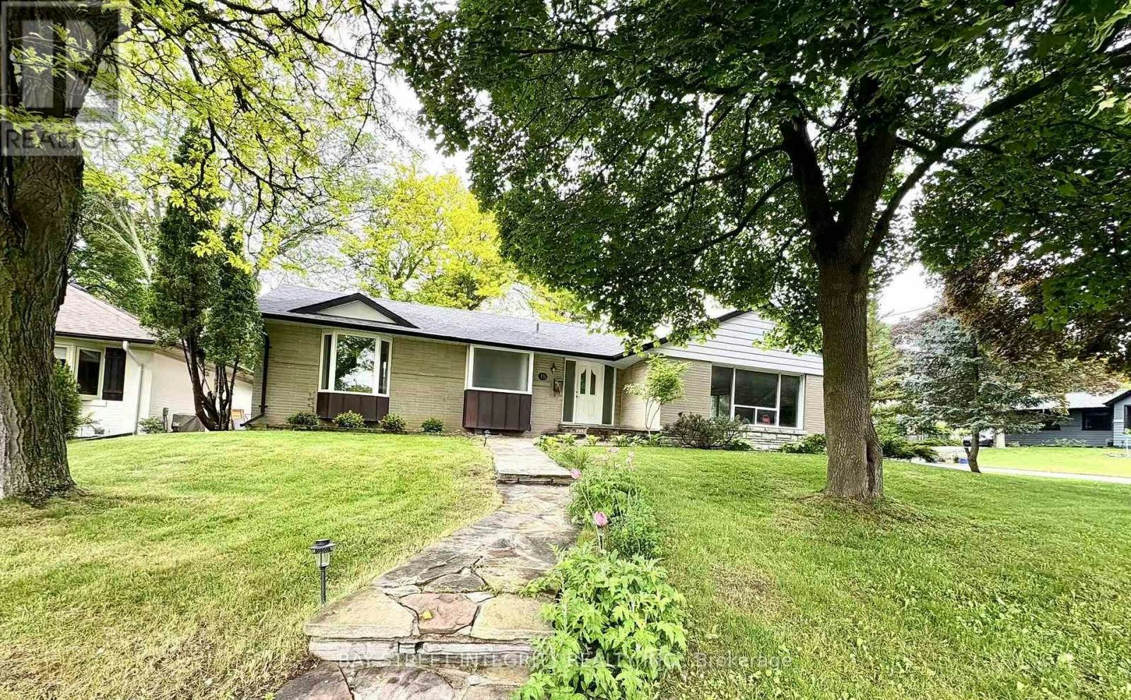 BASEMENT - BASEMENT-18 Leisure Lane, Richmond Hill, ON, L4C 4W8
