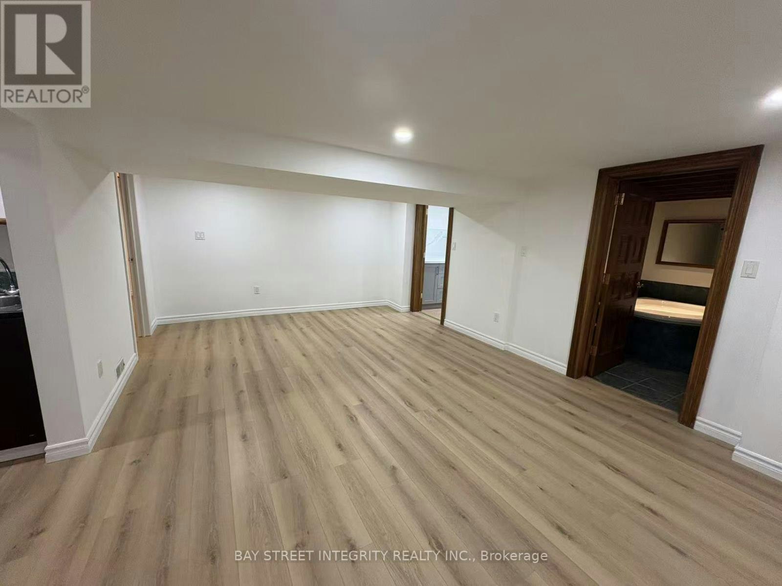 BASEMENT - BASEMENT-18 Leisure Lane, Richmond Hill, ON, L4C 4W8 - 8