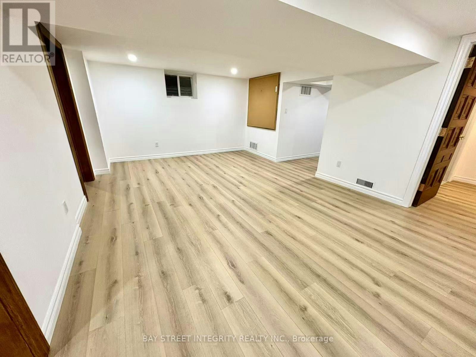 BASEMENT - BASEMENT-18 Leisure Lane, Richmond Hill, ON, L4C 4W8 - 17