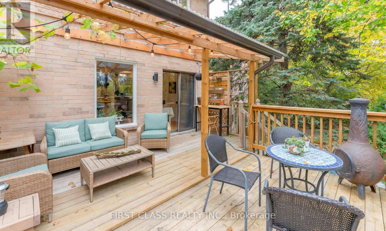 48 Cottonwood Court