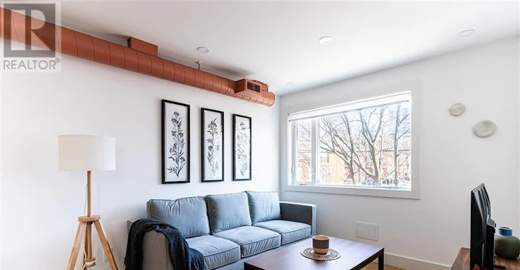 UPPER-278 Campbell Avenue, Toronto, ON, M6P 3V6 - 2