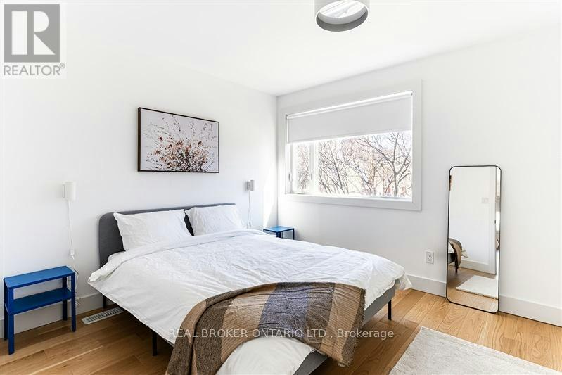 UPPER-278 Campbell Avenue, Toronto, ON, M6P 3V6 - 9