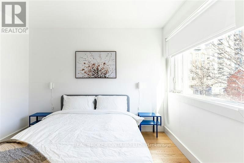UPPER-278 Campbell Avenue, Toronto, ON, M6P 3V6 - 10