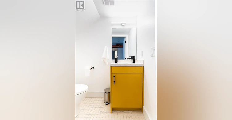 UPPER-278 Campbell Avenue, Toronto, ON, M6P 3V6 - 6
