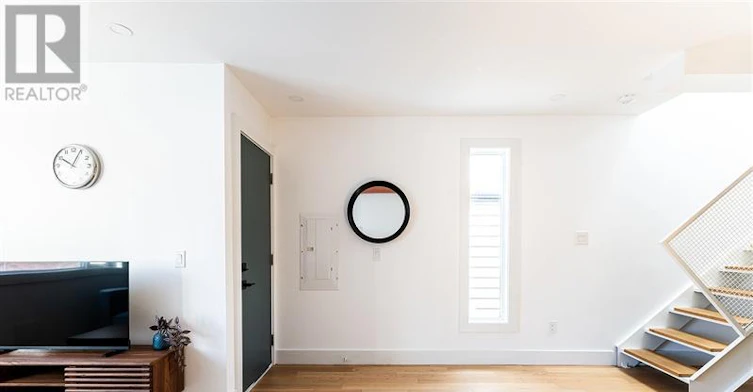 UPPER-278 Campbell Avenue, Toronto, ON, M6P 3V6 - 4