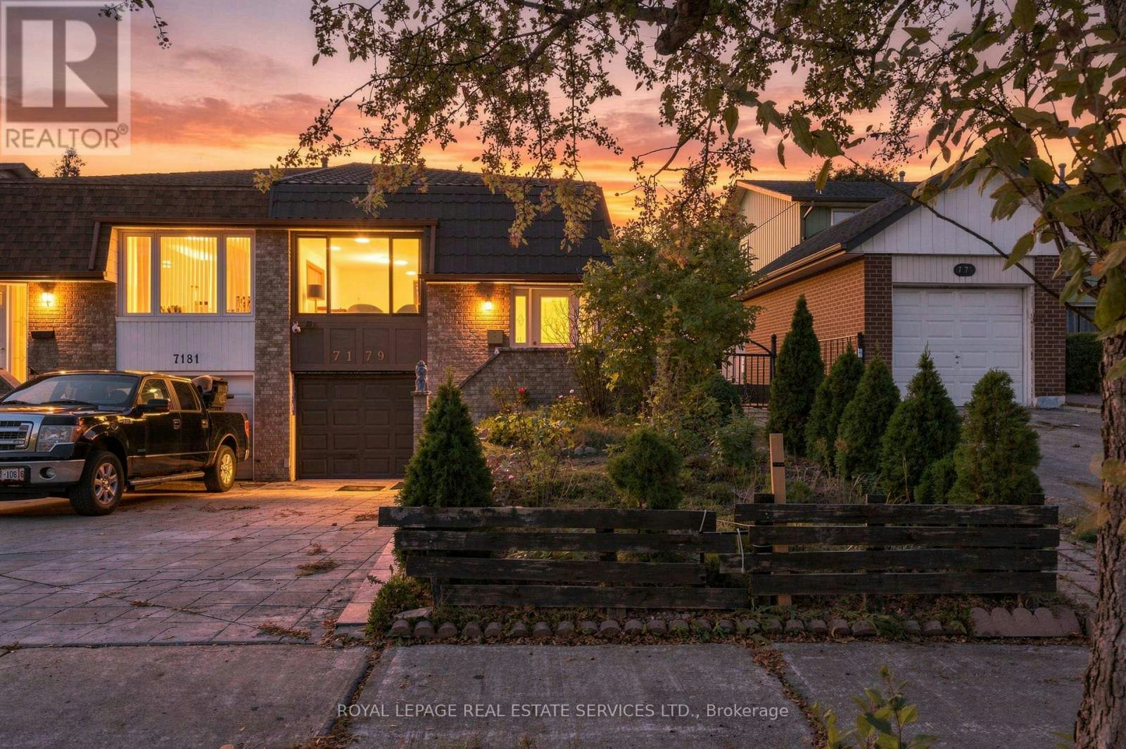 7179 Delmonte Crescent, Mississauga, ON, L4T 3L4