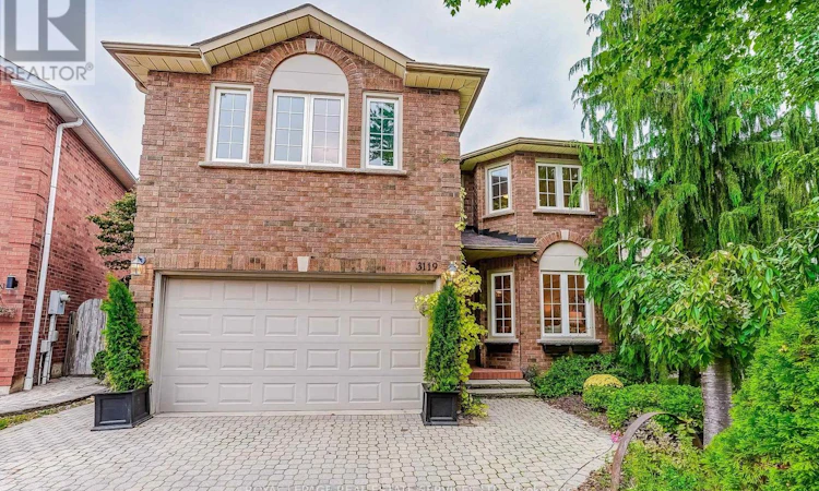 3119 Dover Crescent