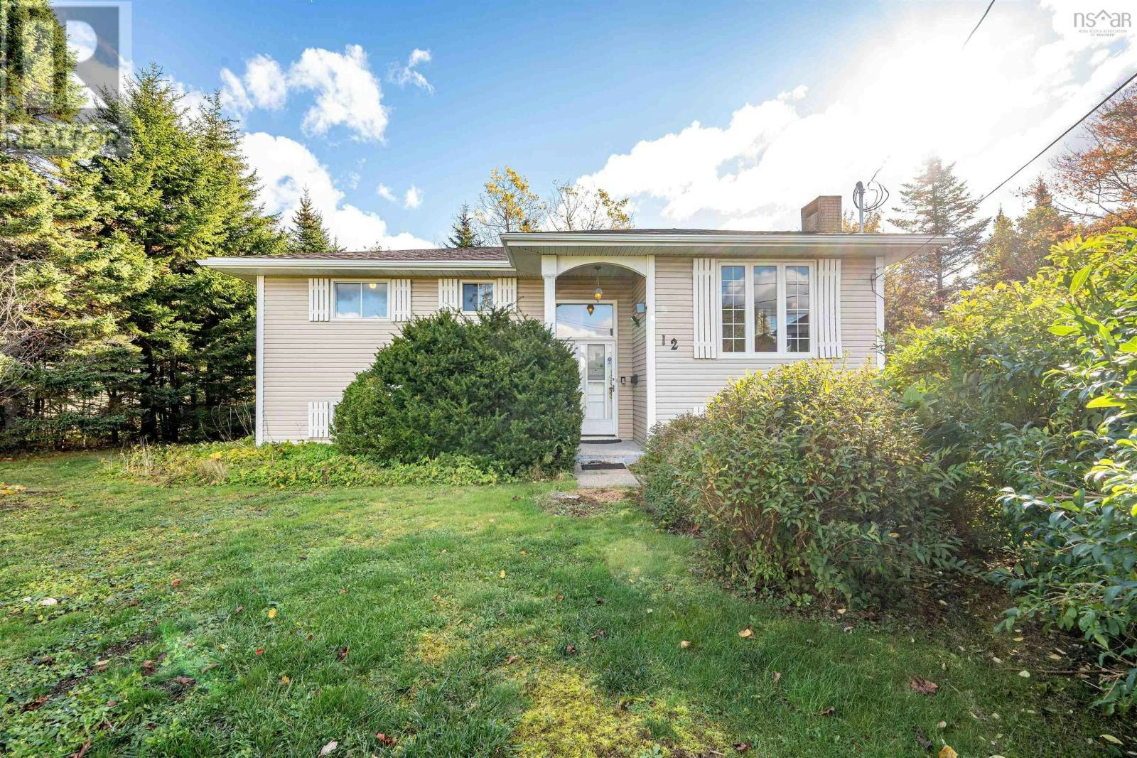 12 Ivylea Crescent, Halifax, NS, B3R 2H2