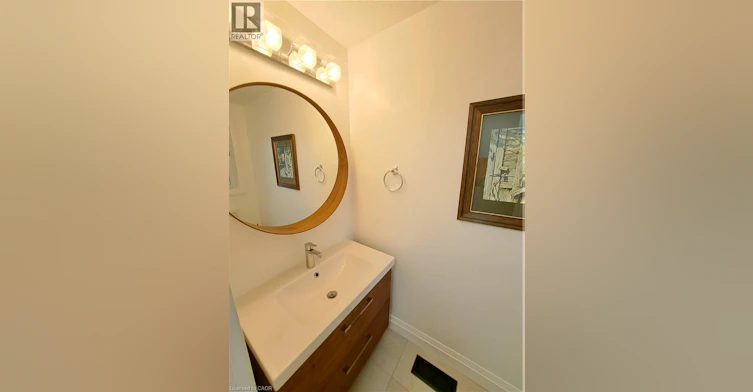 Main-62 Queen Charlotte Crescent, Kitchener, ON, N2E 3N6 - 6