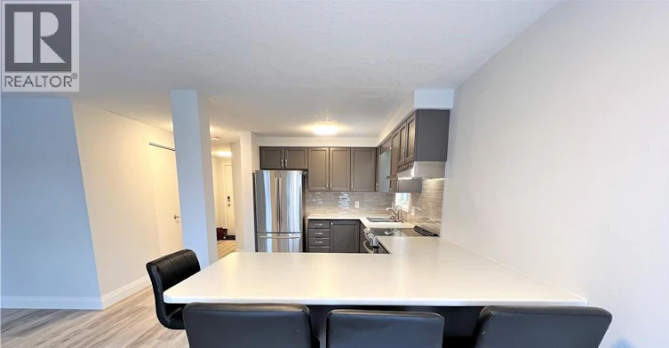 Main-62 Queen Charlotte Crescent, Kitchener, ON, N2E 3N6 - 3
