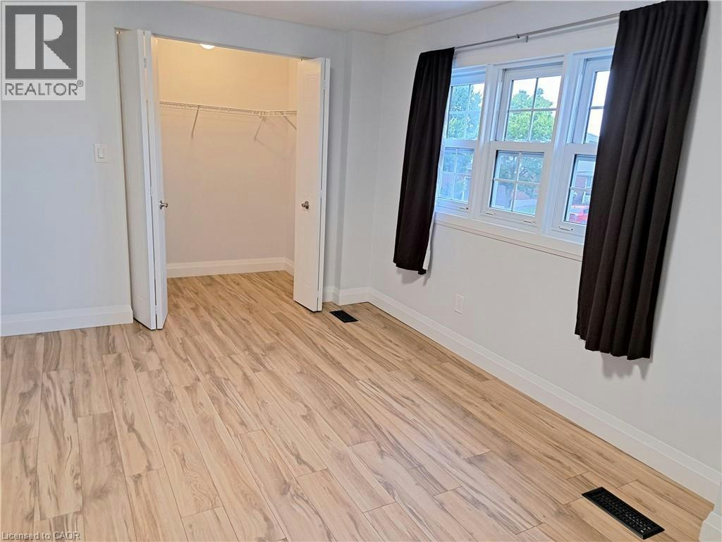 Main-62 Queen Charlotte Crescent, Kitchener, ON, N2E 3N6 - 11