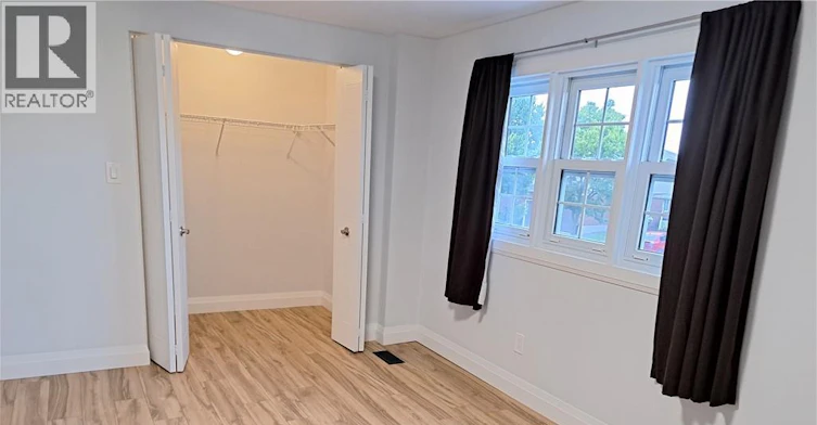 Main-62 Queen Charlotte Crescent, Kitchener, ON, N2E 3N6 - 11