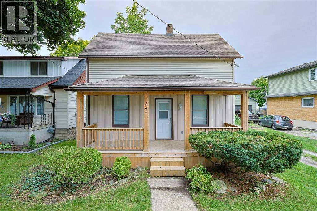 221 Bright Street, Sarnia, ON, N7T 4E9