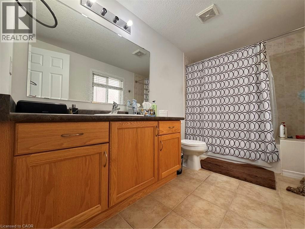 648 Winterberry Avenue, Waterloo, ON, N2V 2X4 - 7