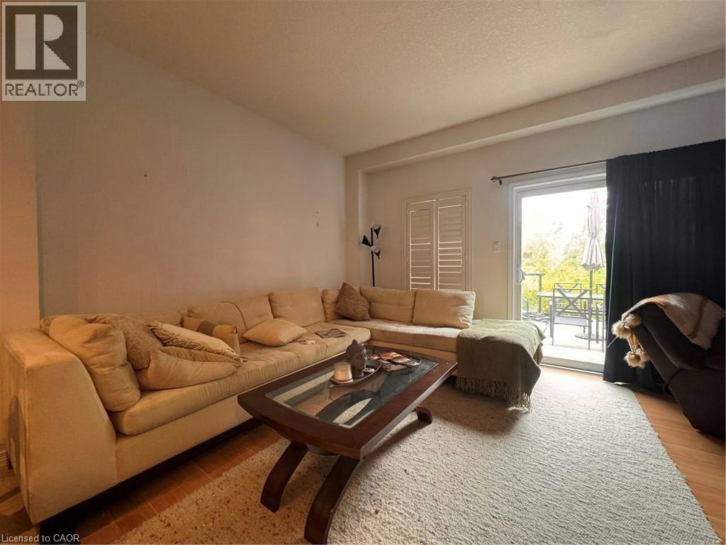 648 Winterberry Avenue, Waterloo, ON, N2V 2X4 - 6