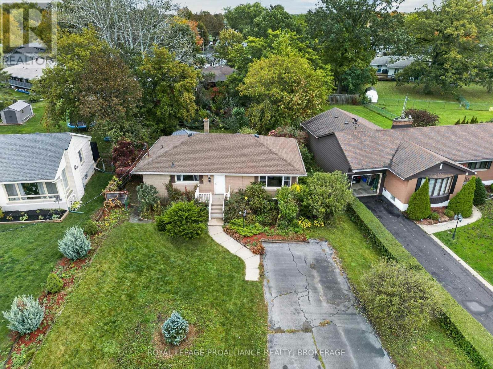 39 Fairfield Boulevard, Loyalist, ON, K7N 1L3