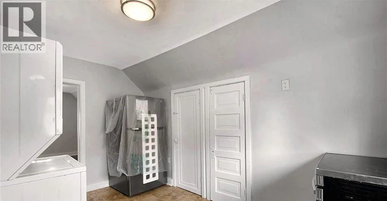 2-736 University East, Windsor, ON, N9A 2Z7 - 9