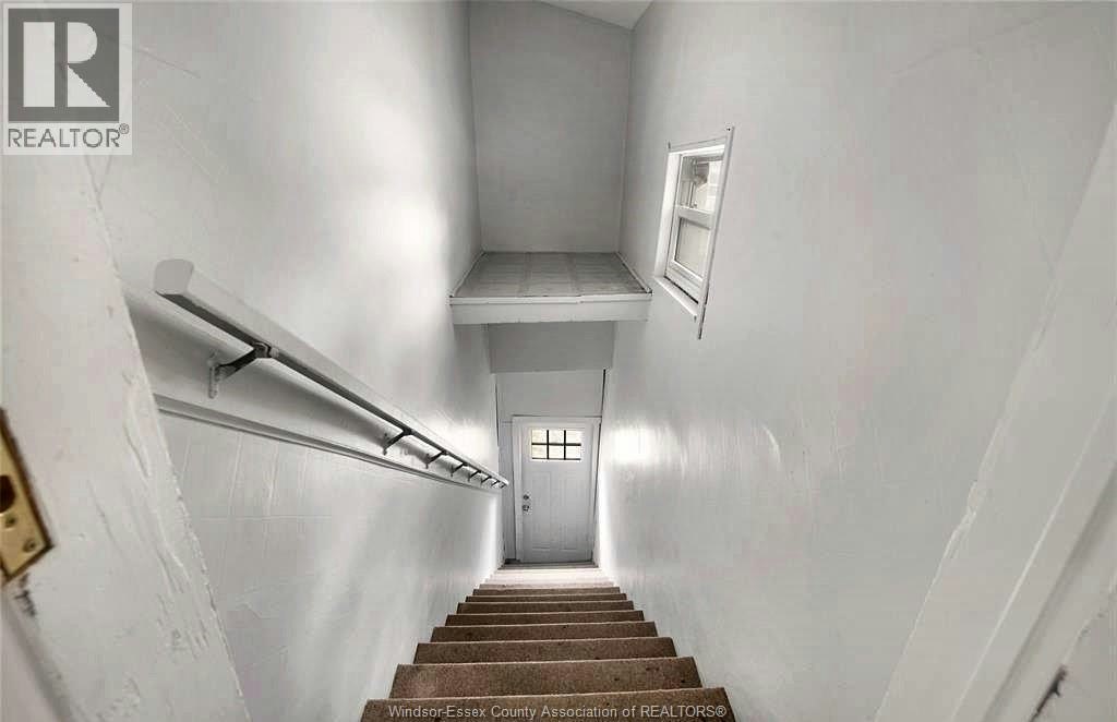 2-736 University East, Windsor, ON, N9A 2Z7 - 2