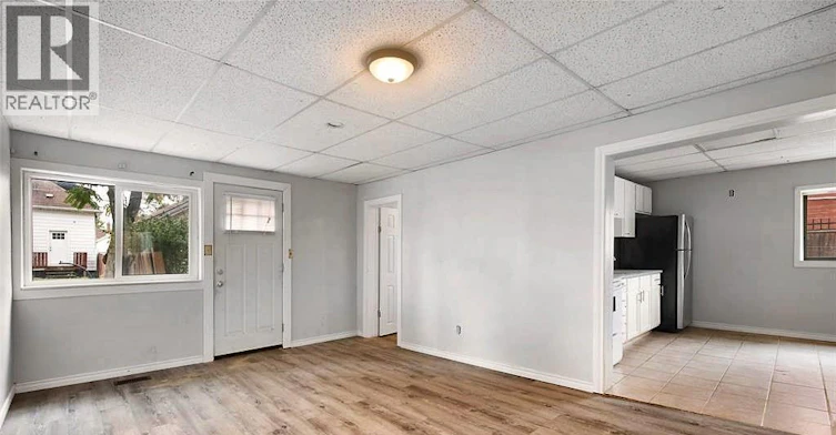3-736 University East, Windsor, ON, N9A 2Z7 - 3