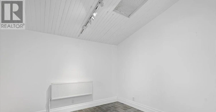 MAIN FLOOR-33 Rose Avenue, Toronto, ON, M4X 1N7 - 11