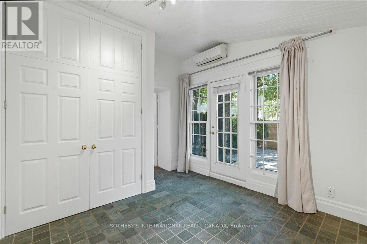 MAIN FLOOR-33 Rose Avenue, Toronto, ON, M4X 1N7 - 12