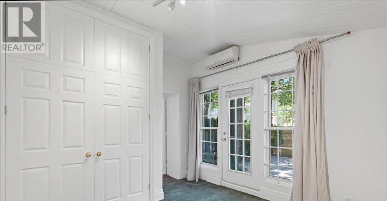 MAIN FLOOR-33 Rose Avenue, Toronto, ON, M4X 1N7 - 12