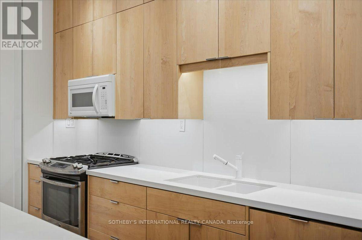 MAIN FLOOR-33 Rose Avenue, Toronto, ON, M4X 1N7 - 9