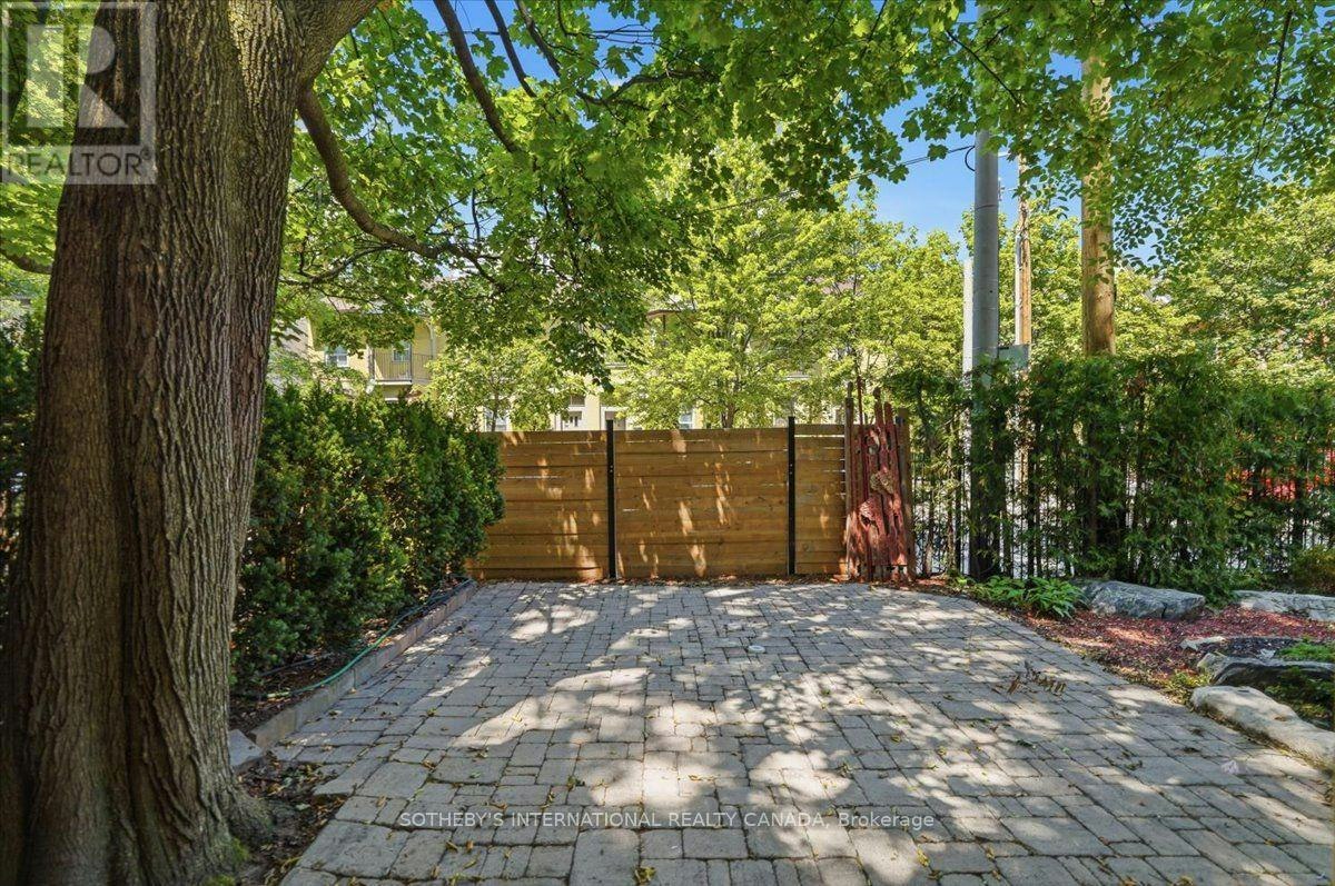 MAIN FLOOR-33 Rose Avenue, Toronto, ON, M4X 1N7 - 13