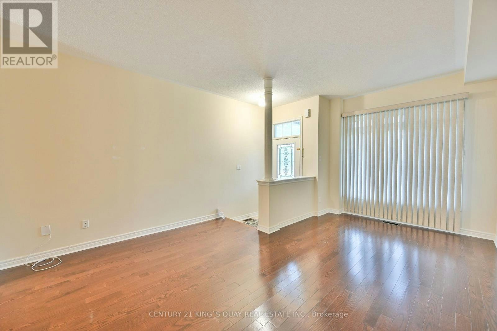 10 Lundigan Drive, Georgina, ON, L4P 0C3