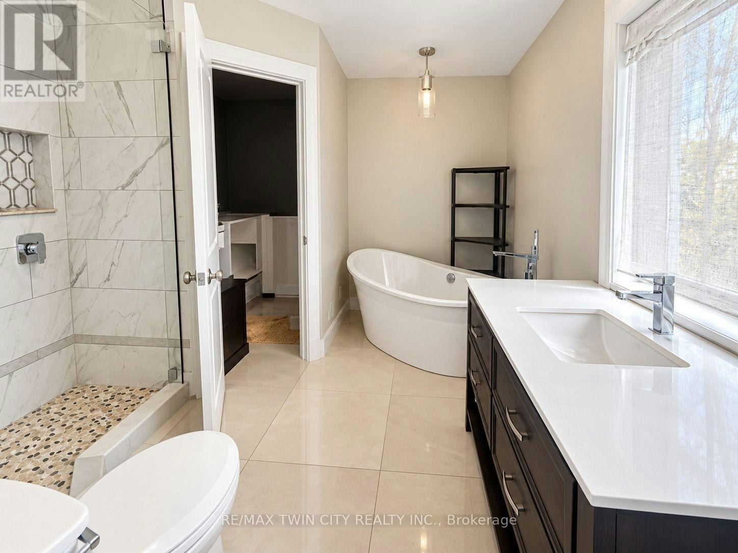 100-30 Green Valley Drive, Kitchener, ON, N2P 1G8 - 9