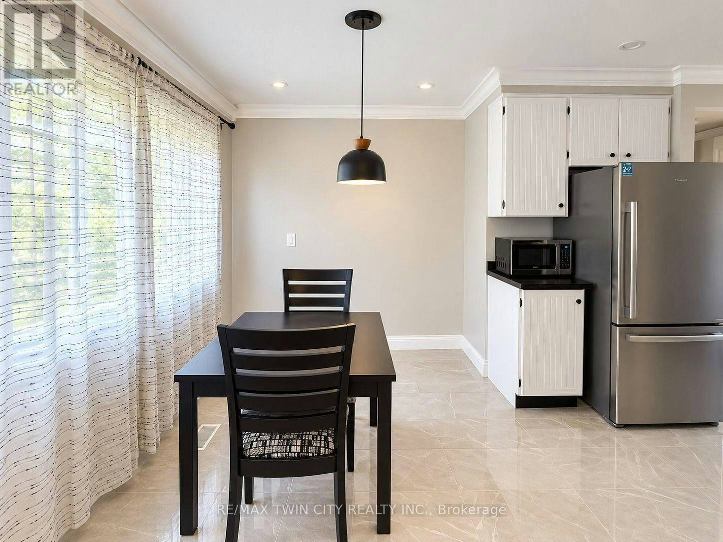 100-30 Green Valley Drive, Kitchener, ON, N2P 1G8 - 4