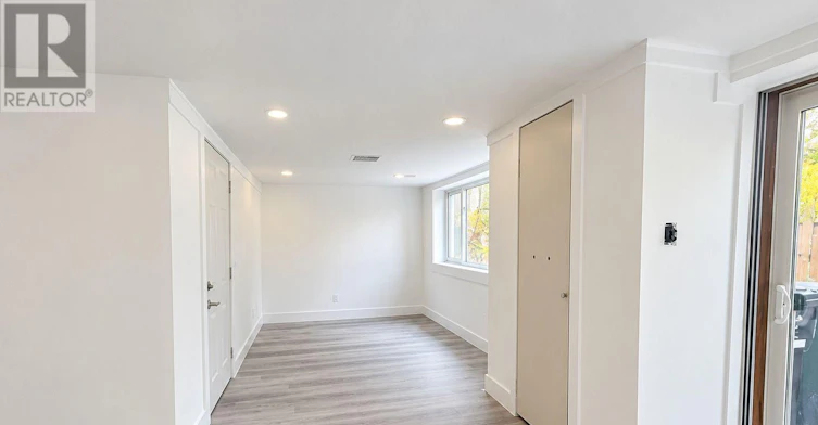 100-30 Green Valley Drive, Kitchener, ON, N2P 1G8 - 17