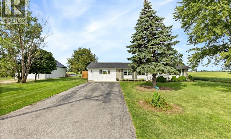 7686 Concession 7 South