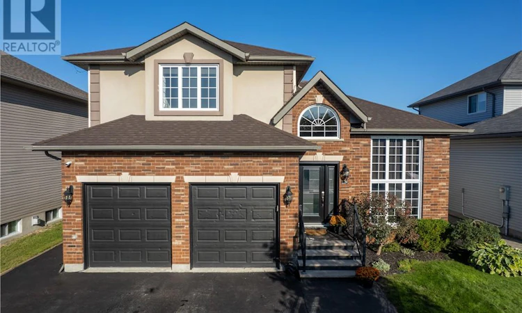 19 Berrygrove Court